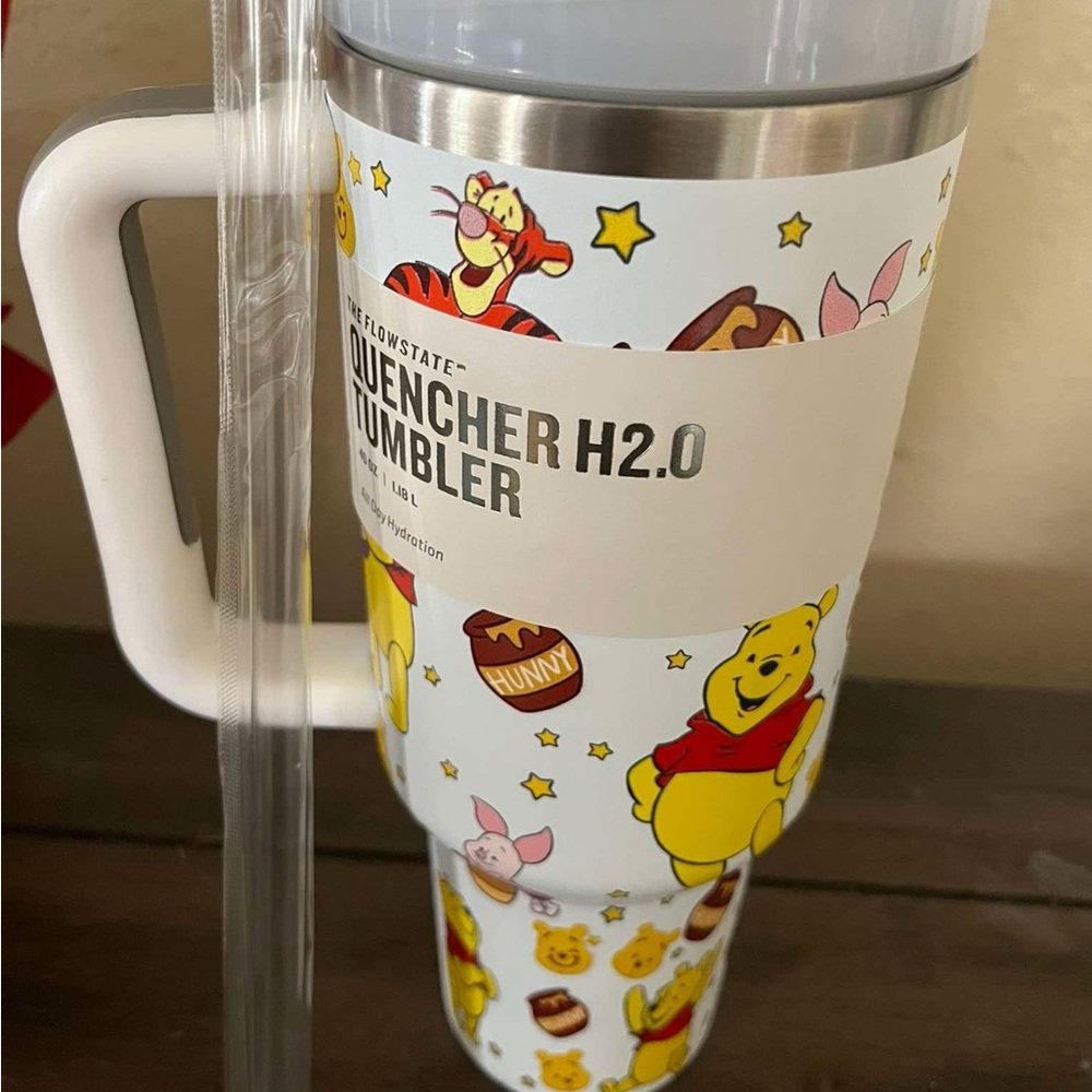 Quencher H2.0 Tumbler - White with Winnie the Pooh Design